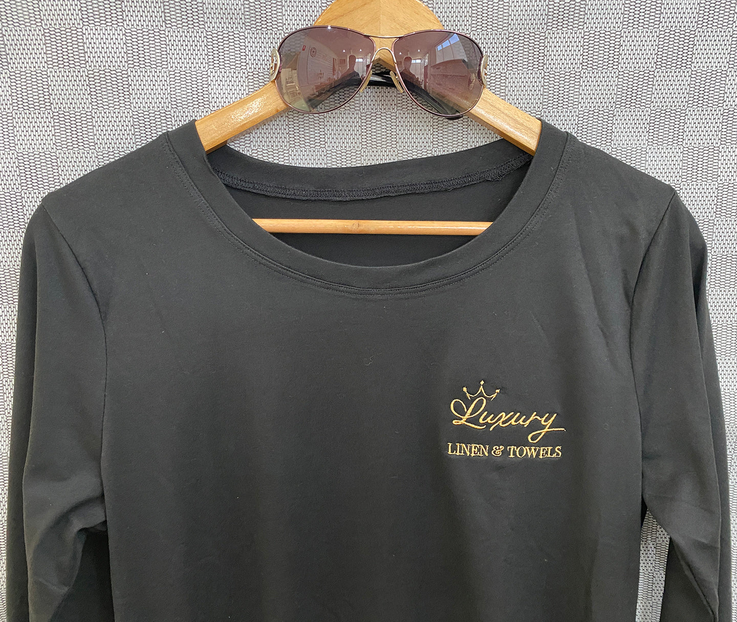 UPLOAD DESIGN FOR EMBROIDERY & DIGITISING